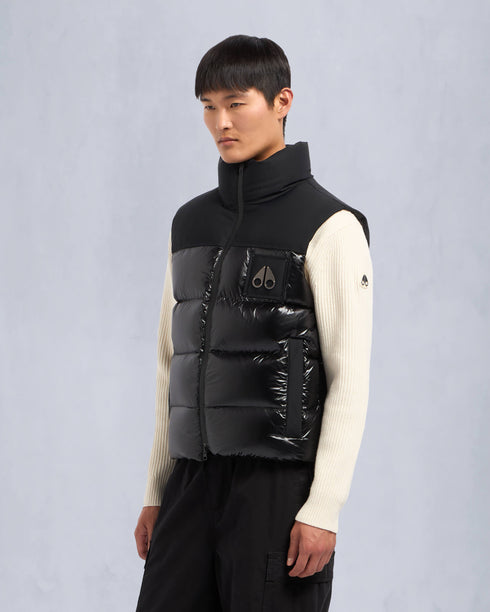 MOOSE KNUCKLES Victory Peak Vest Mens Apparel